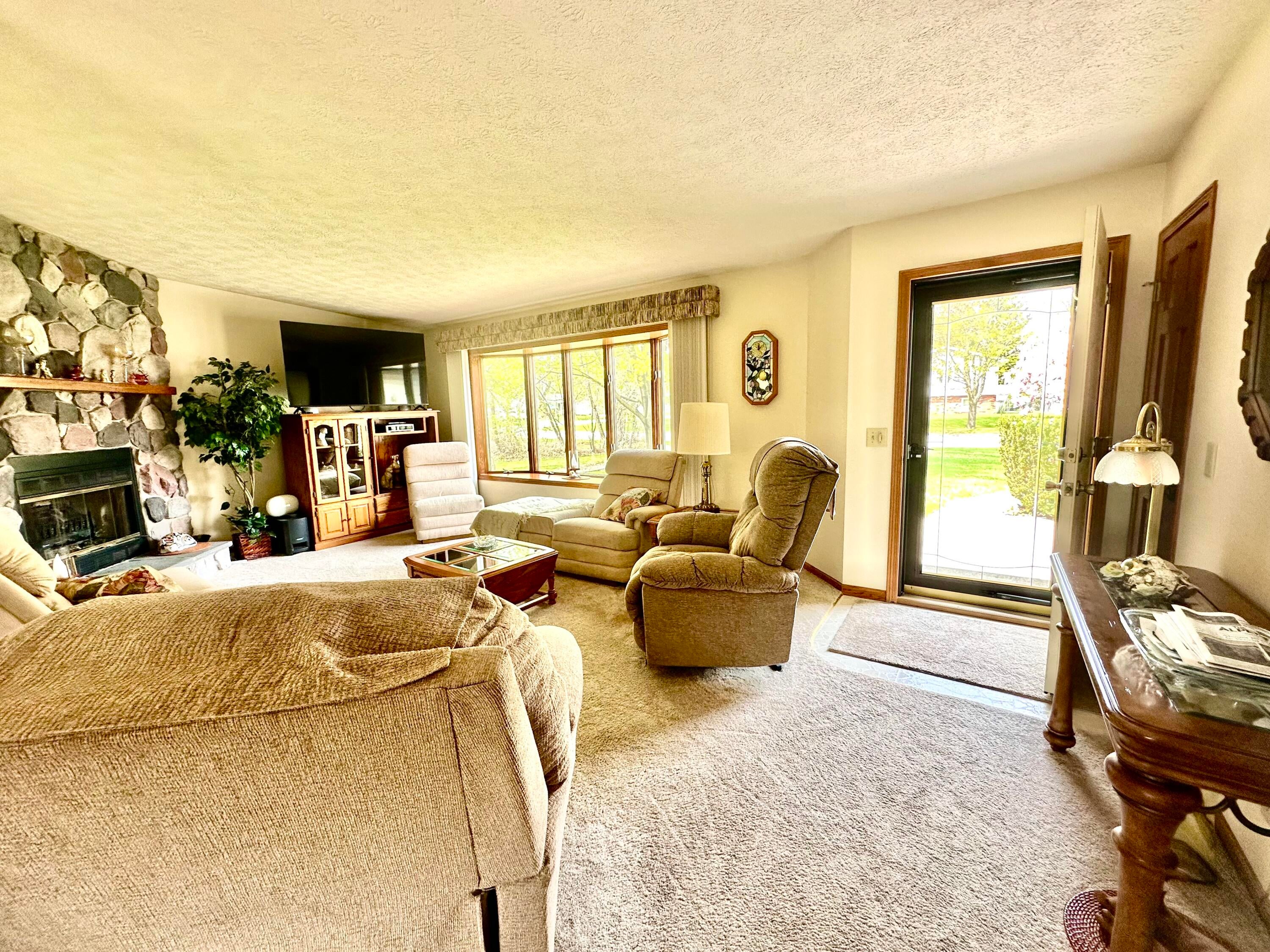 173 North Addison Street Alpena, MI 49707 - Photo 3 of 22 Gallery Image 3