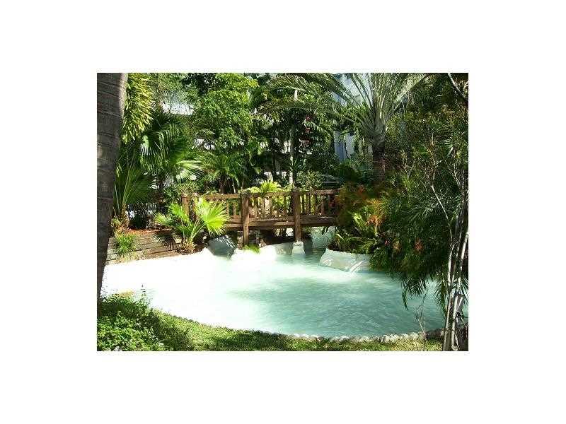 5321 Northeast 24th Terrace, Unit 512A Fort Lauderdale, FL 33308 - Photo 1 of 18 a view of a yard