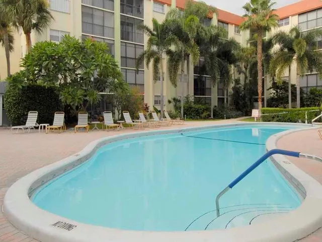 $199,000 | 5321 Northeast 24th Terrace, Unit 512A, Fort Lauderdale, FL 33308