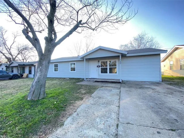 $2,095 | 905 Milam Drive, Euless, TX 76039