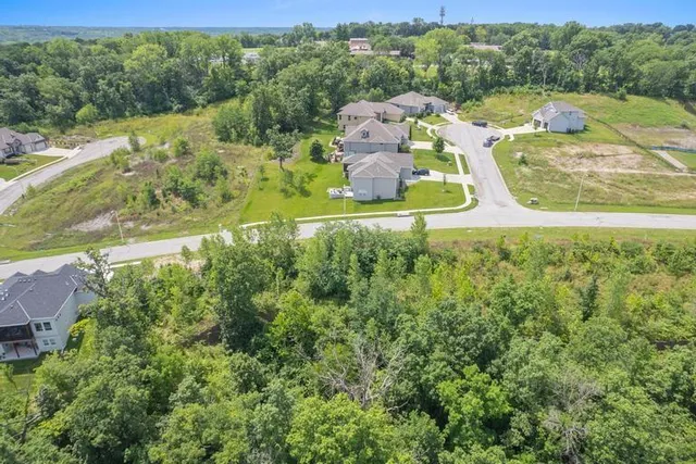 $106,500 | 204 East 122nd Street, Kansas City, MO 64145