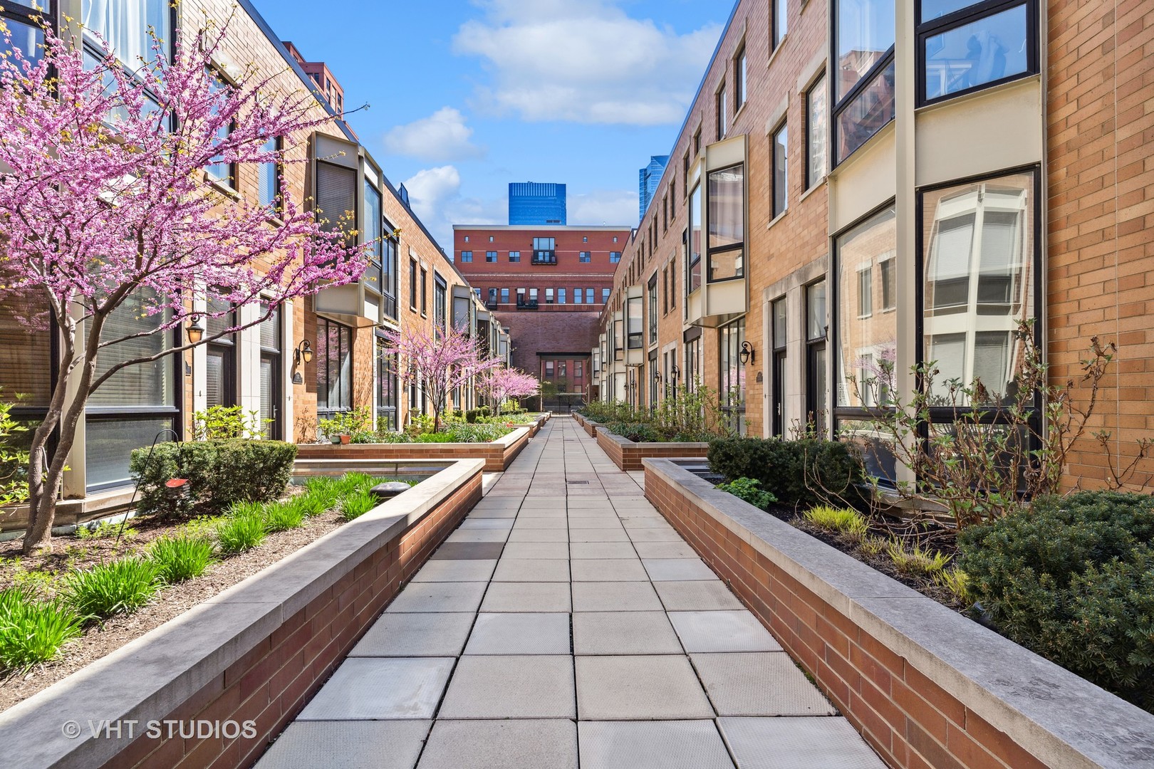 660 West Fulton Street, Unit B Chicago, IL 60661 - Photo 1 of 1 a view of a multi story building