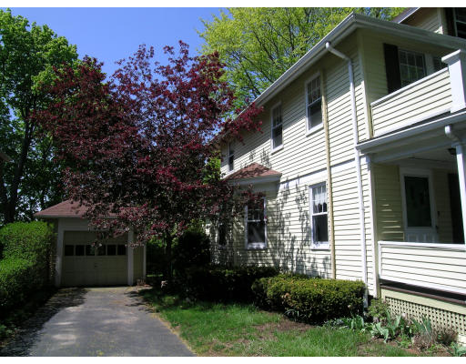 41 Longwood Road Quincy, MA 02169 - Photo 2 of 8 Gallery Image 2