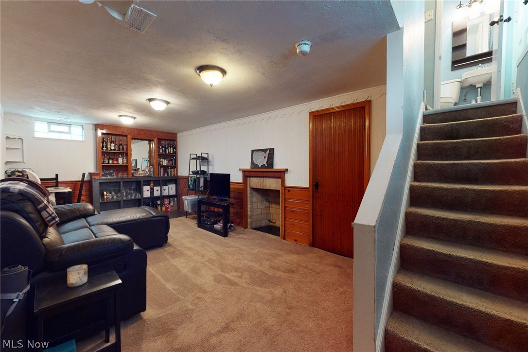 4458 Baintree Road University Heights, OH 44118 - Photo 28 of 34