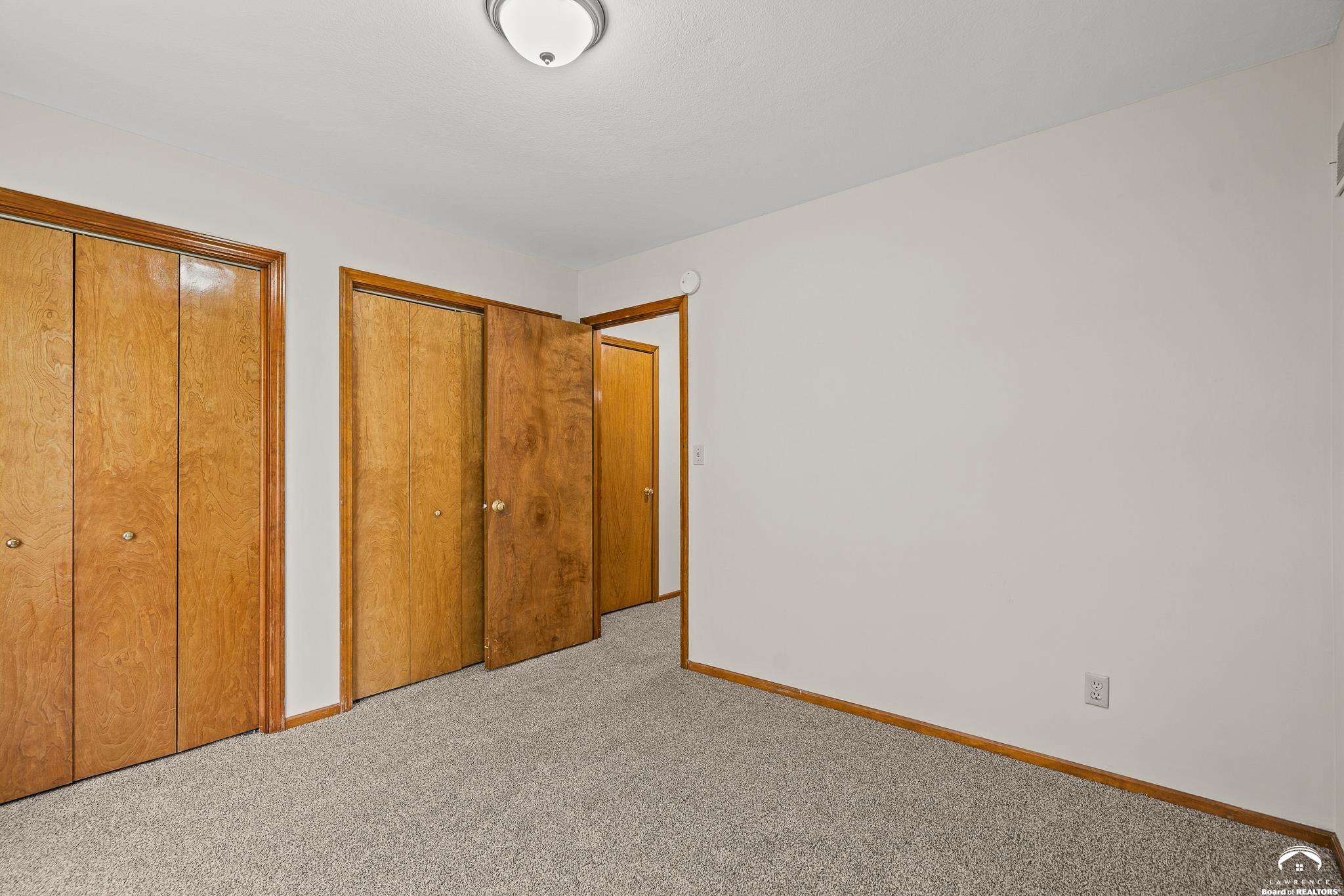 2206 Vail Way Lawrence, KS 66047 - Photo 21 of 39 Gallery Image 21