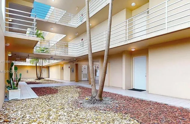 $215,000 | 8050 Northwest 8th Street, Unit 1407, Miami, FL 33126