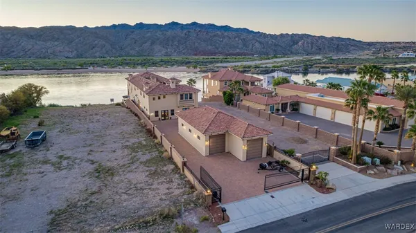 $2,599,000 | 381 Riverfront Drive, Bullhead City, AZ 86442