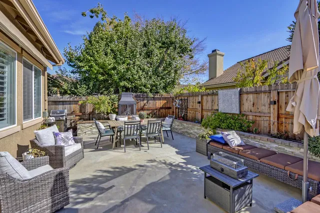 $854,958 | 260 Vista Creek Circle, Sacramento, CA 95835