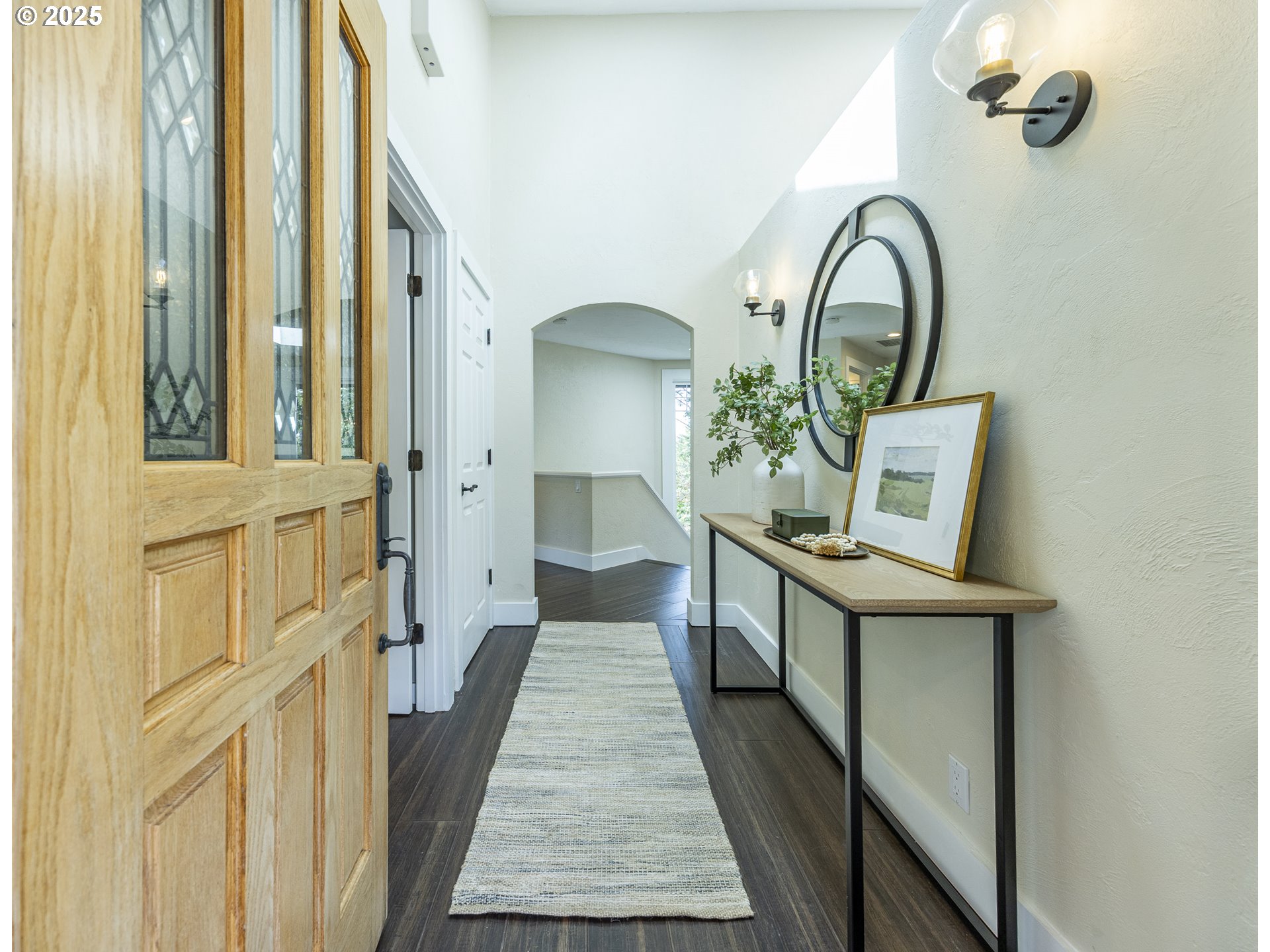 32518 Dillard Road Eugene, OR 97405 - Photo 5 of 45 a view of living room kitchen and entryway