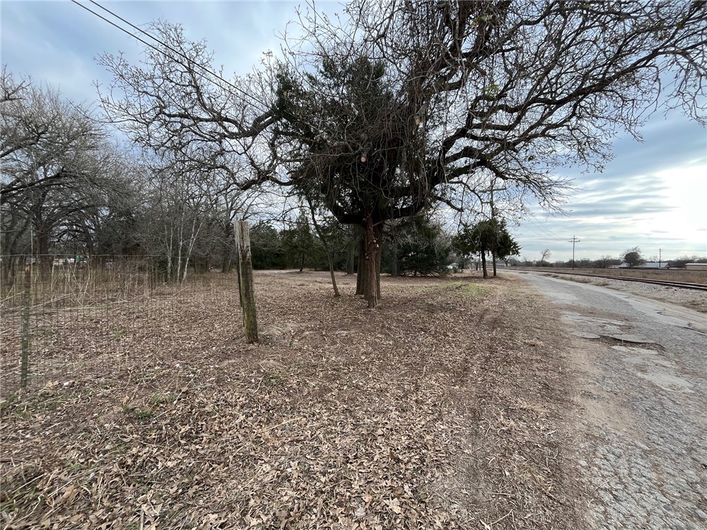 571 Railroad Road Somerville, TX 77879 - Photo 11 of 17