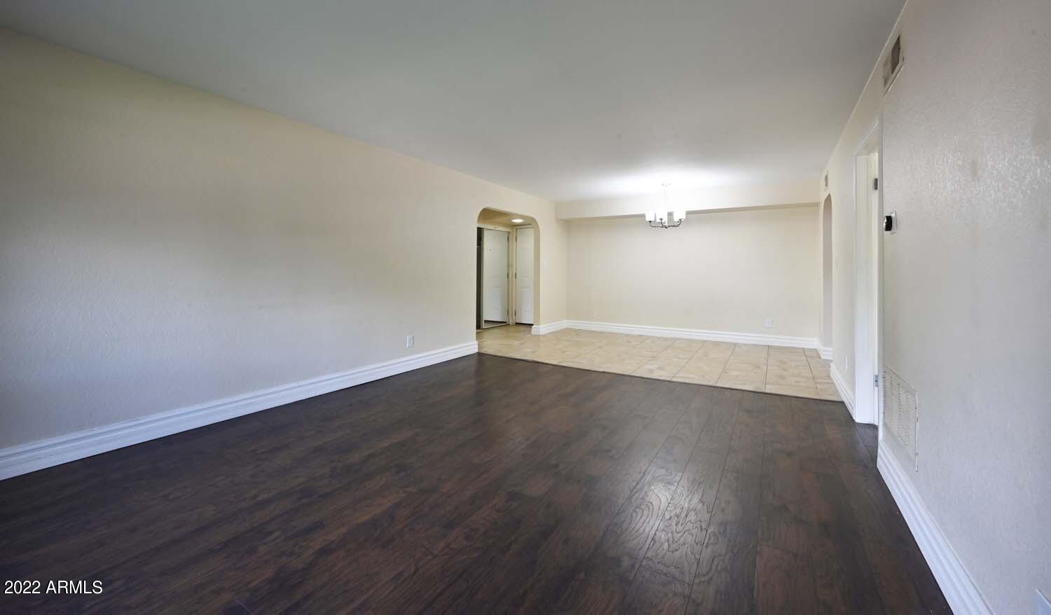 3825 East Camelback Road, Unit 243 Phoenix, AZ 85018 - Photo 3 of 20 Great Room 3