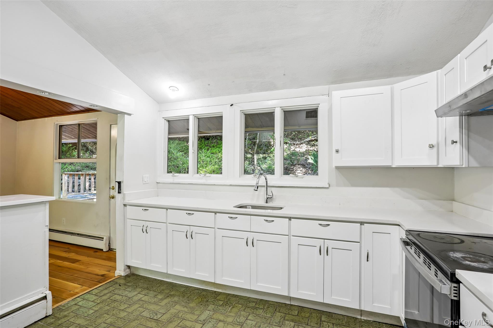 951 Haverstraw Road Suffern, NY 10901 - Photo 11 of 29 Gallery Image 11