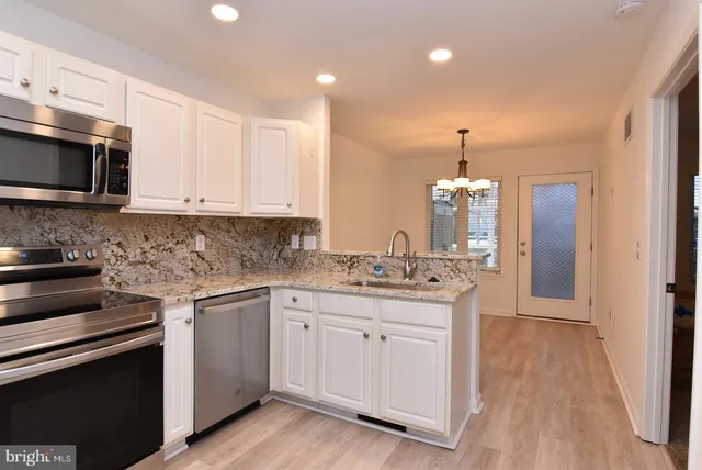 $2,250 | 117 Lakeside Drive, Lewes, DE 19958