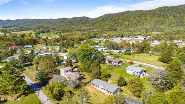 $274,900 | 238 Kimberly Road, La Follette, TN 37766