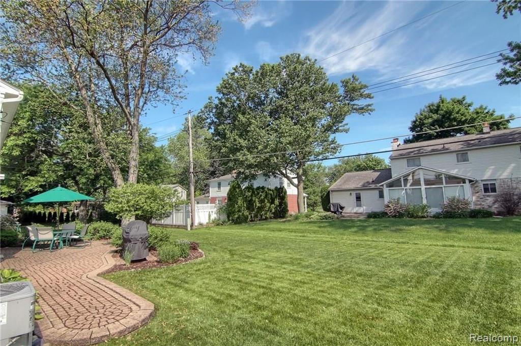 32326 Red Clover Road Farmington Hills, MI 48334 - Photo 30 of 30