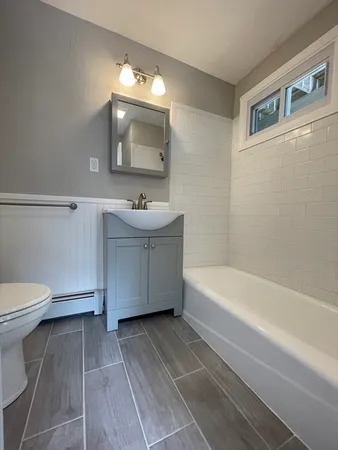 $2,000 | 40-42 Center Street, Unit 3, Easton, MA 02356