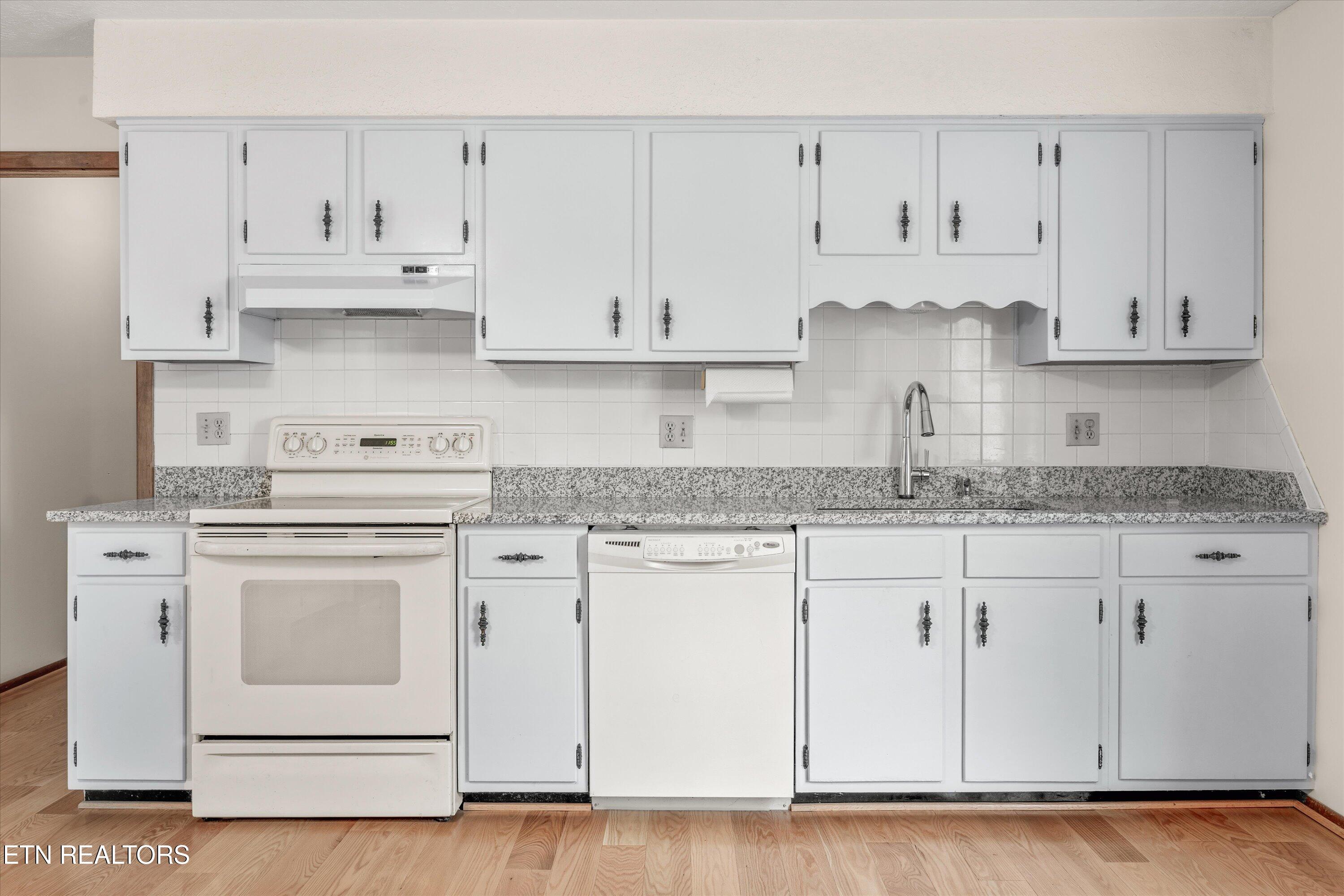 600 Fernwood Road Knoxville, TN 37923 - Photo 12 of 46 Kitchen