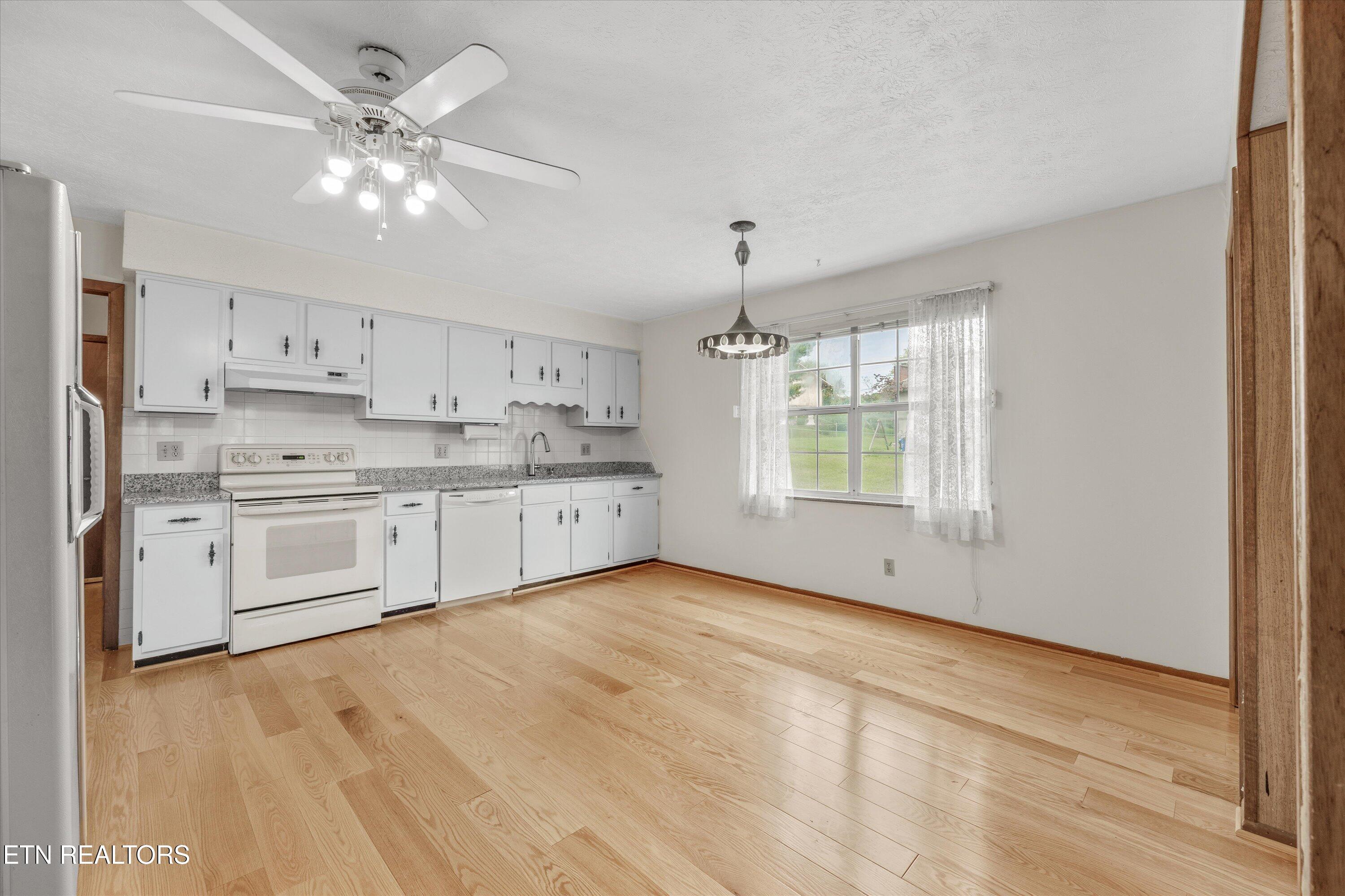 600 Fernwood Road Knoxville, TN 37923 - Photo 15 of 46 Kitchen