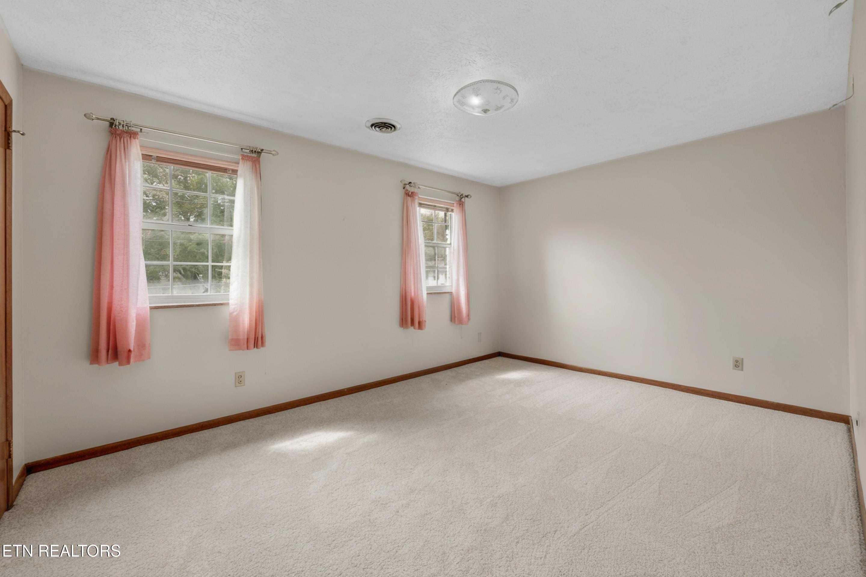 600 Fernwood Road Knoxville, TN 37923 - Photo 30 of 46 Bedroom 2