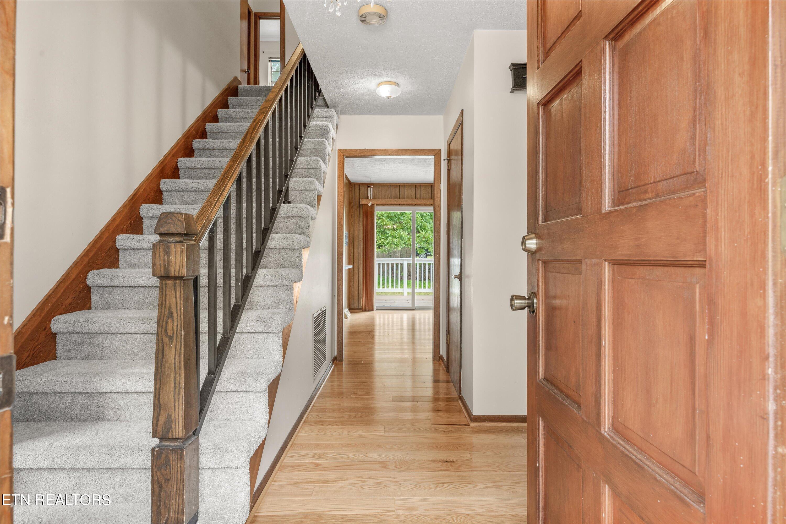 600 Fernwood Road Knoxville, TN 37923 - Photo 4 of 46 Entry