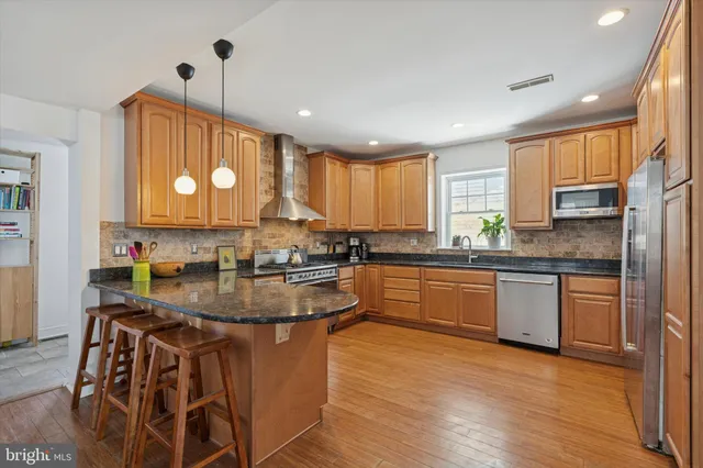 $995,000 | 116 Grandview Road, Ardmore, PA 19003