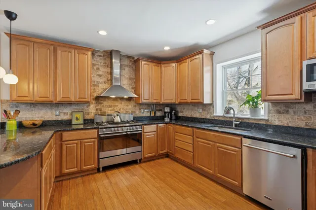 $995,000 | 116 Grandview Road, Ardmore, PA 19003