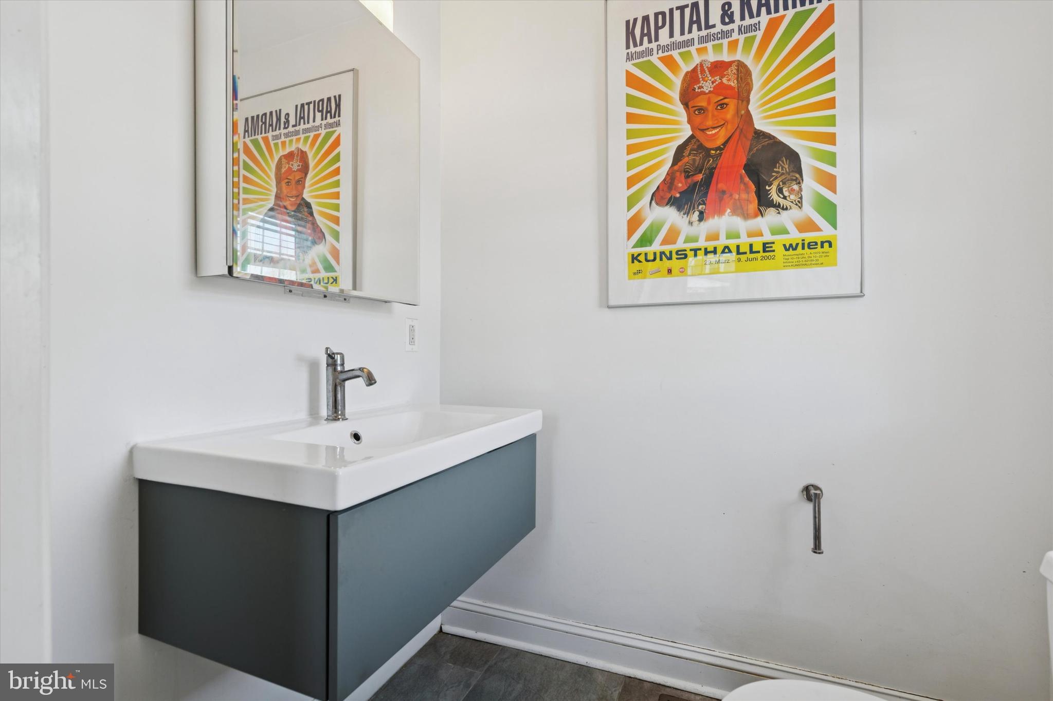 116 Grandview Road Ardmore, PA 19003 - Photo 19 of 36 1st Floor Half Bath