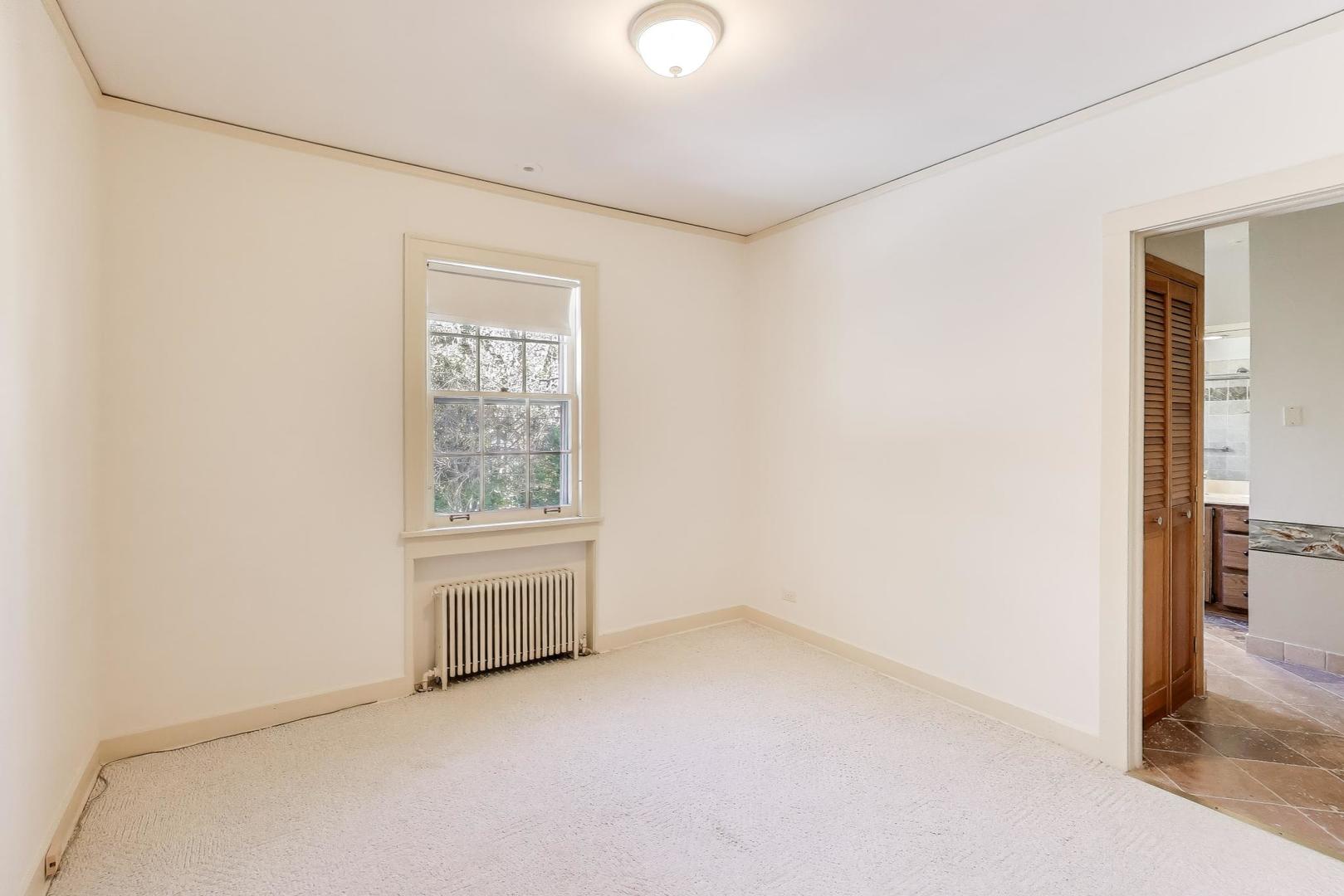 1227 16th Street Wilmette, IL 60091 - Photo 13 of 22 an empty room with windows