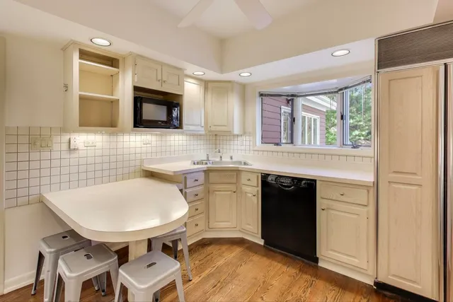 $6,500 | 1227 16th Street, Wilmette, IL 60091