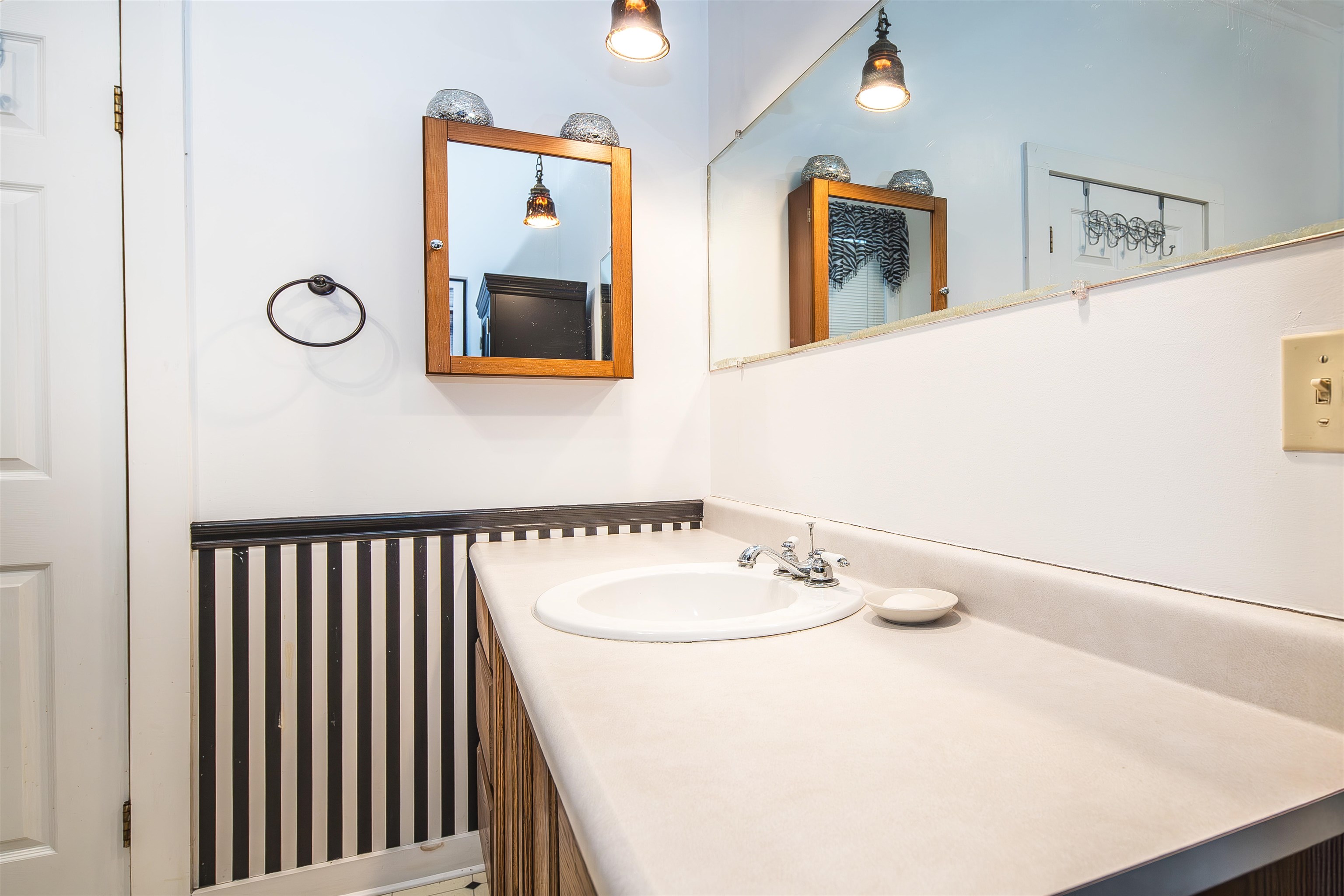 24 South Main Street, Unit 2 Rutland, VT 05701 - Photo 18 of 32