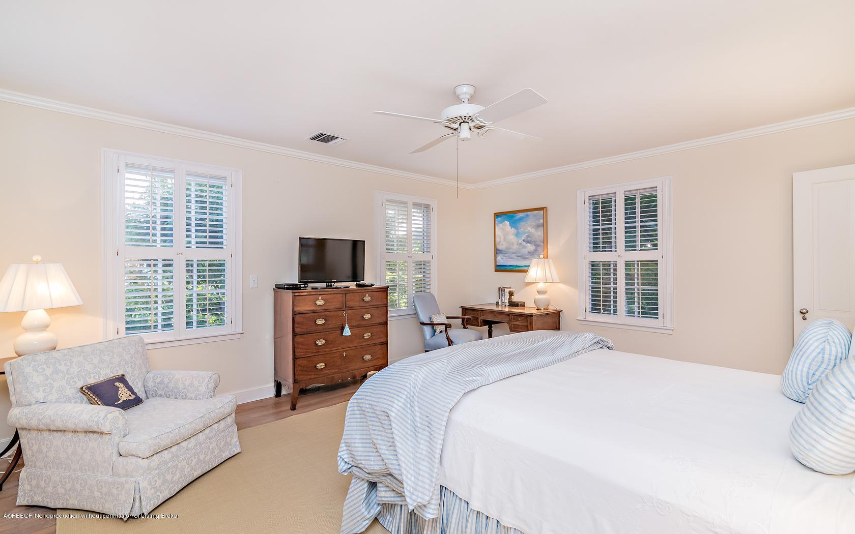 301 Ridgeview Drive Palm Beach, FL 33480 - Photo 23 of 34 24