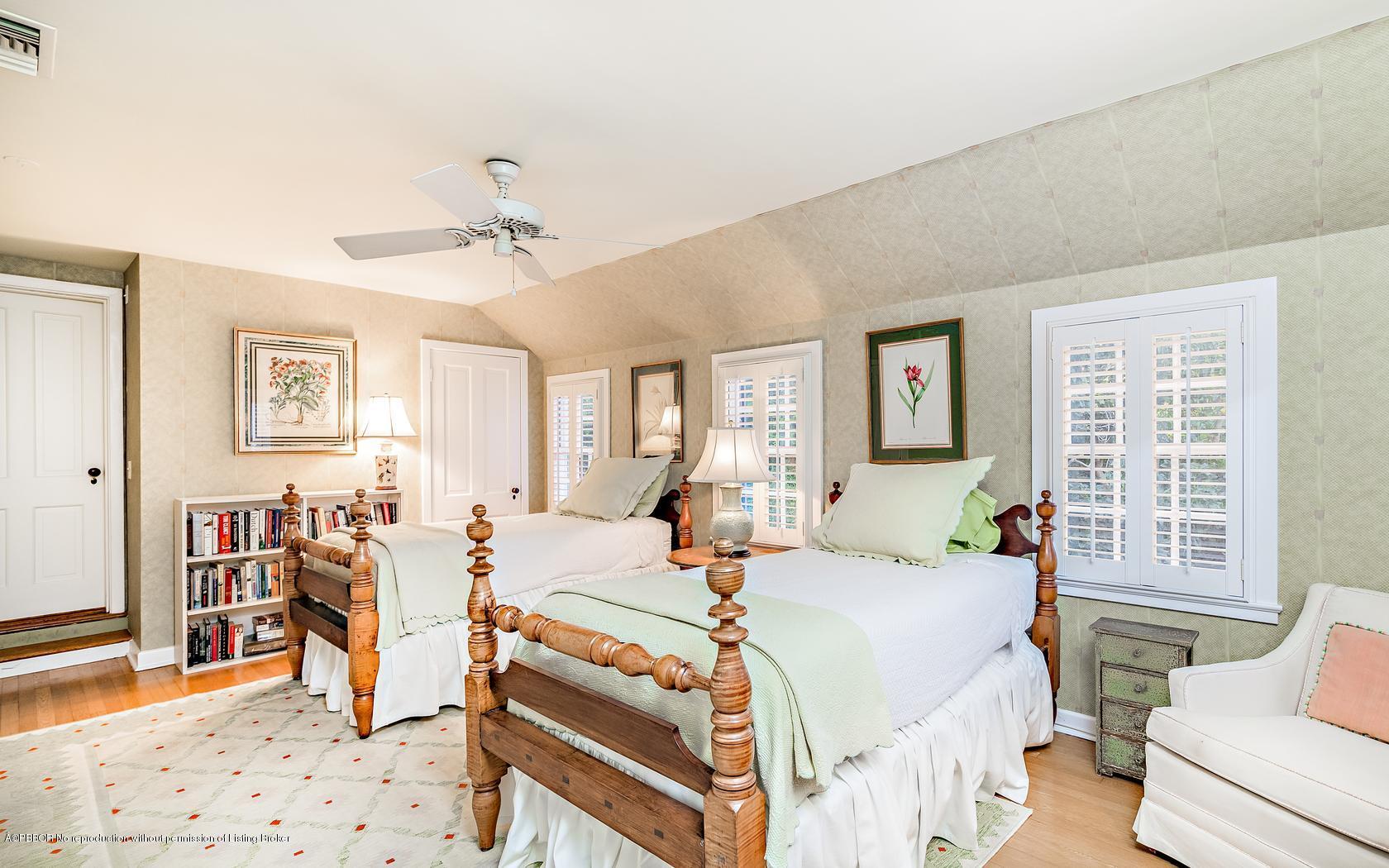 301 Ridgeview Drive Palm Beach, FL 33480 - Photo 27 of 34 28
