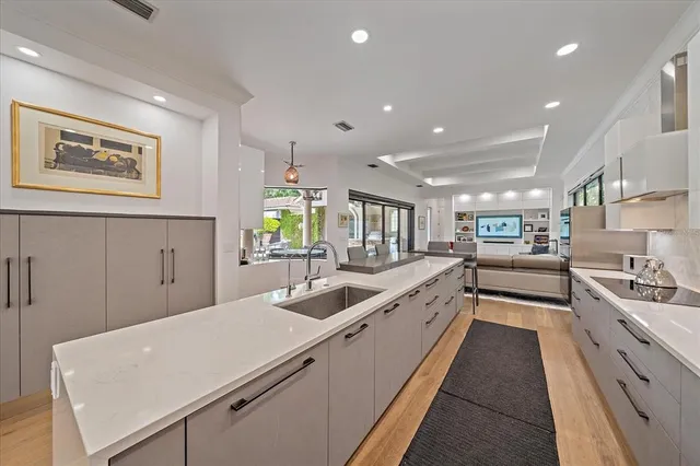 $2,999,000 | 1547 Sandpiper Lane, Sarasota, FL 34239