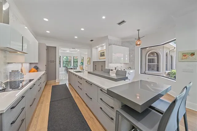 $2,999,000 | 1547 Sandpiper Lane, Sarasota, FL 34239