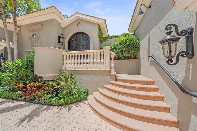 $2,999,000 | 1547 Sandpiper Lane, Sarasota, FL 34239