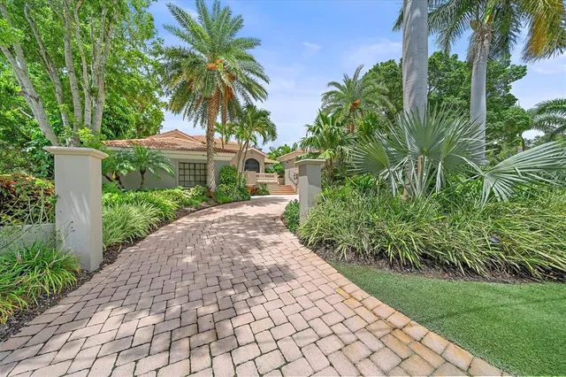 $2,999,000 | 1547 Sandpiper Lane, Sarasota, FL 34239