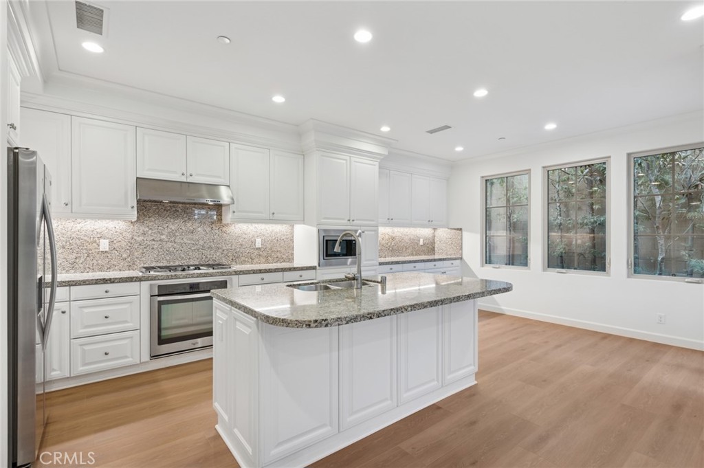 88 Borghese Irvine, CA 92618 - Photo 5 of 61