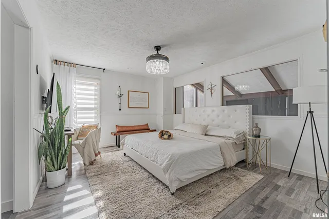 $397,000 | 2501 Yorktown Drive, Bloomington, IL 61704