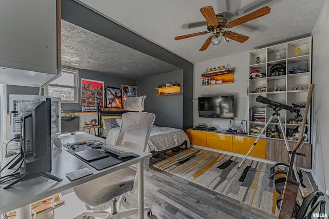 $397,000 | 2501 Yorktown Drive, Bloomington, IL 61704