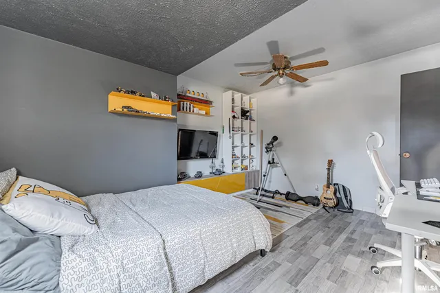 $397,000 | 2501 Yorktown Drive, Bloomington, IL 61704