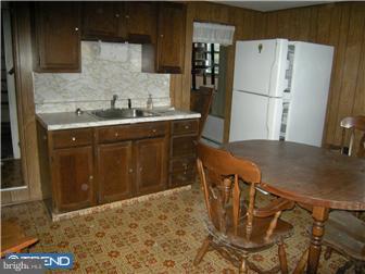 1958 Cedar Top Road Reading, PA 19607 - Photo 4 of 8 Kitchen