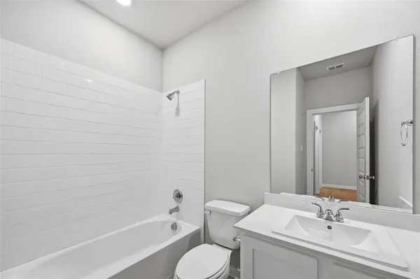 $1,775 | 3905 Nasworthy Drive, Farmersville, TX 75442