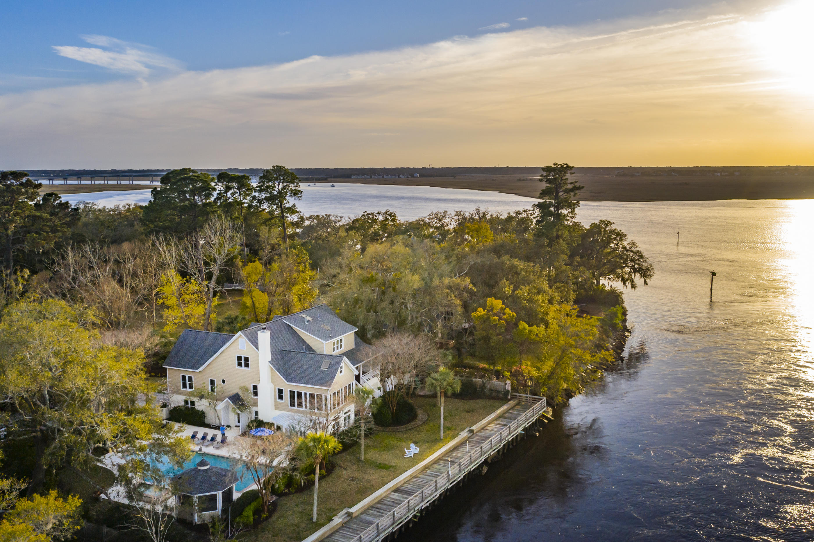 2186 Wappoo Hall Road Charleston, SC 29412 - Photo 1 of 20 2186 Wappoo Hall Photos