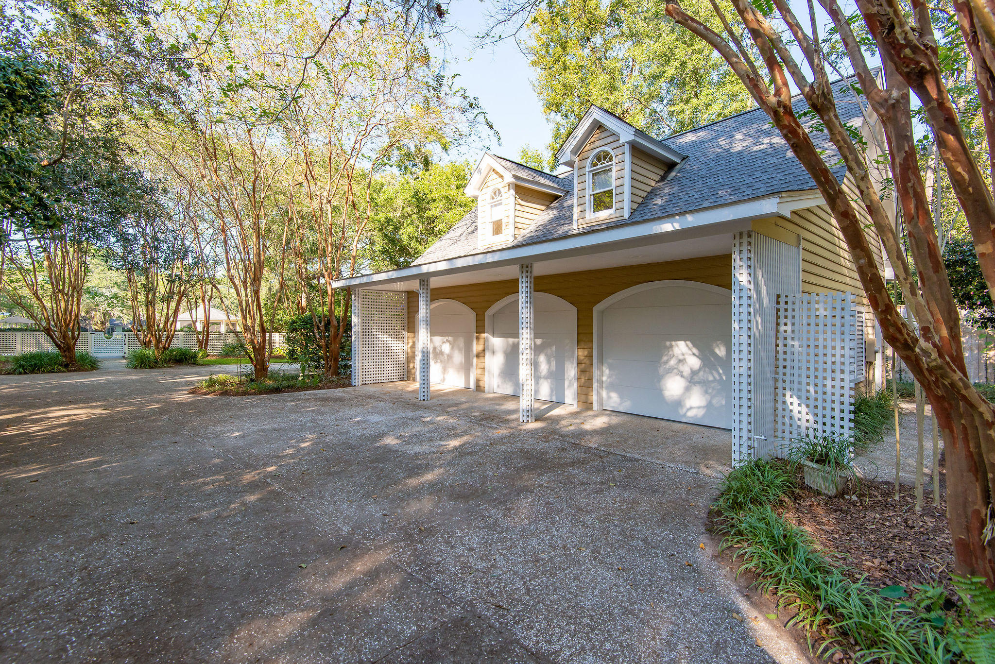 2186 Wappoo Hall Road Charleston, SC 29412 - Photo 10 of 20 2186 Wappoo Hall Photos