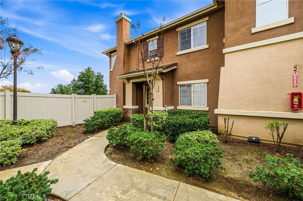33656 Winston Way, Unit A Temecula, CA 92592 - Photo 38 of 46 front view of a house with a yard