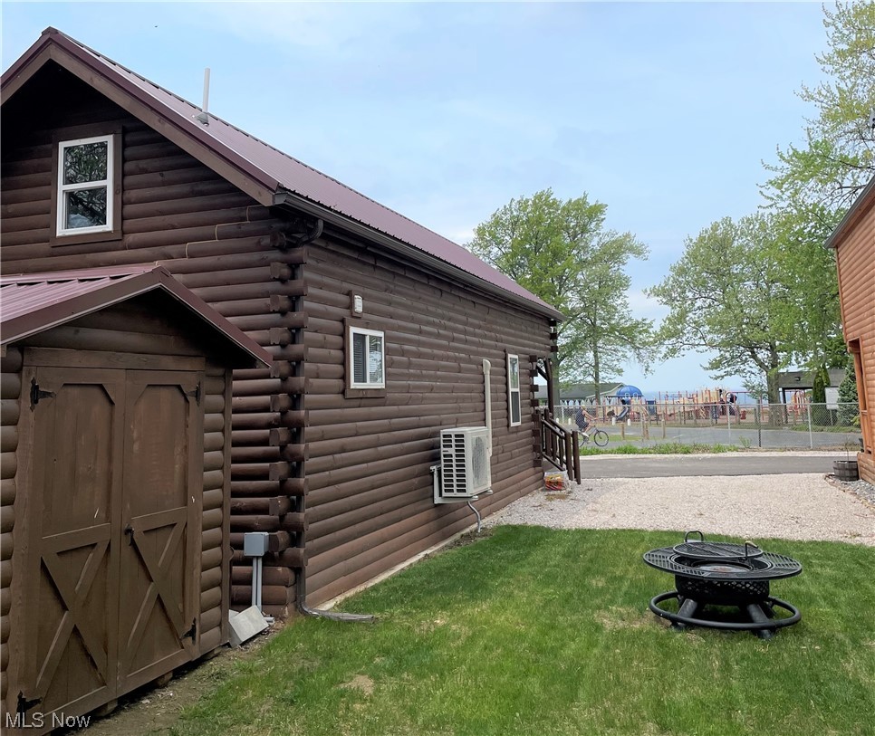 5919 Lake Road West, Unit 8 Ashtabula, OH 44004 - Photo 6 of 35 View of side of home