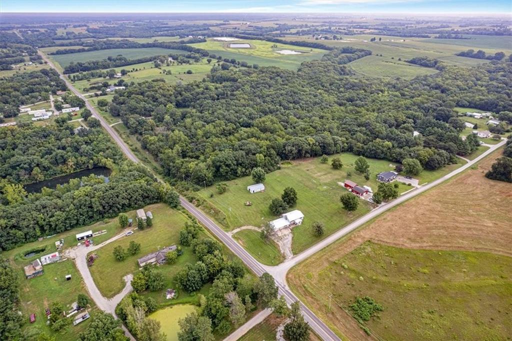 6527 Southeast Smith Road Cameron, MO 64429 - Photo 18 of 48