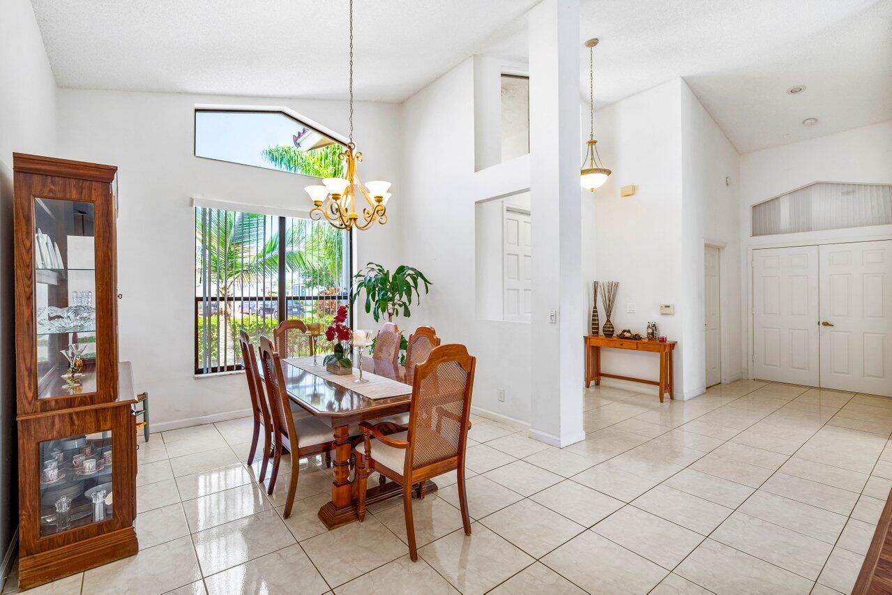 22181 Cranbrook Road Boca Raton, FL 33428 - Photo 5 of 36 007-22181CranbrookRoad-BocaRaton-FL-3342