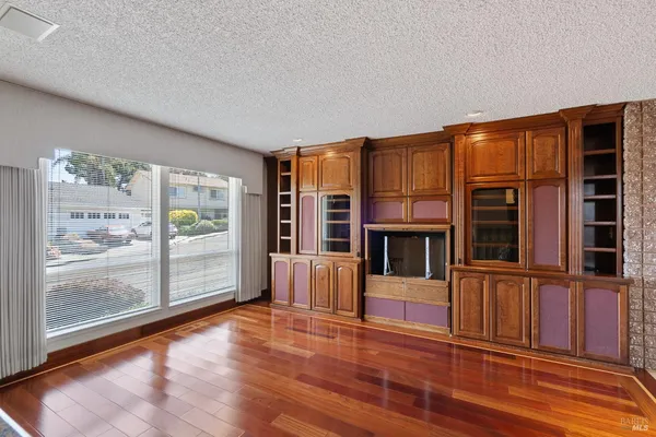 $725,000 | 116 Silverview Court, Vallejo, CA 94591