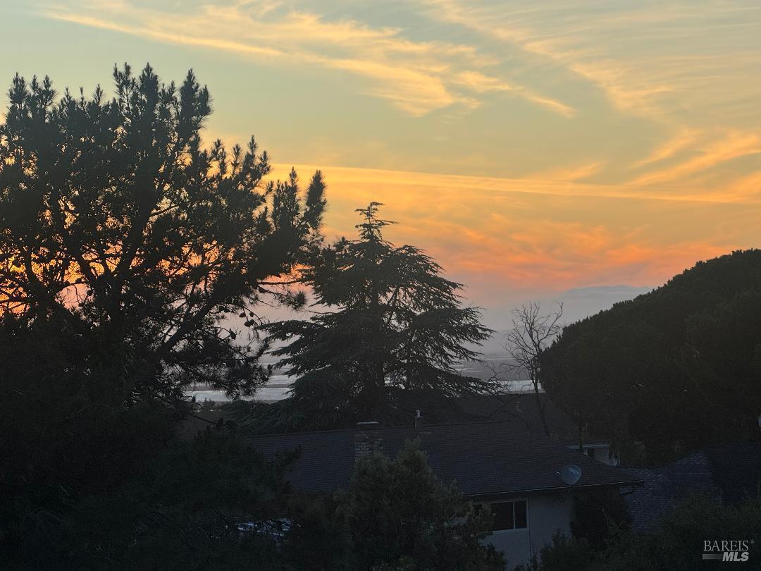 116 Silverview Court Vallejo, CA 94591 - Photo 2 of 61 Beautiful sunset views.
